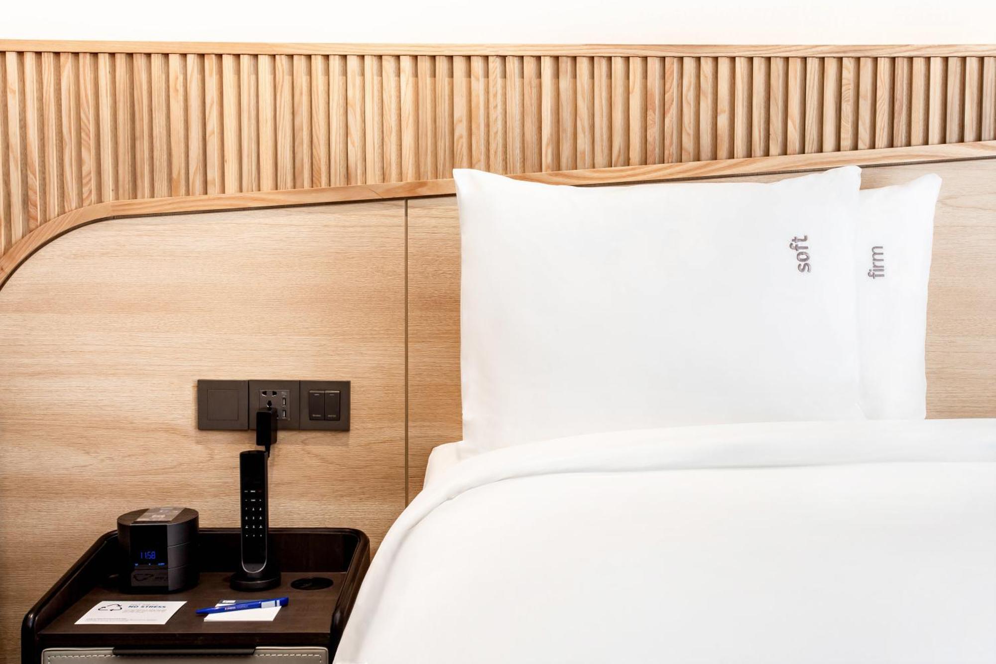 Holiday Inn Express & Suites Bangkok Central Pier By Ihg Extérieur photo