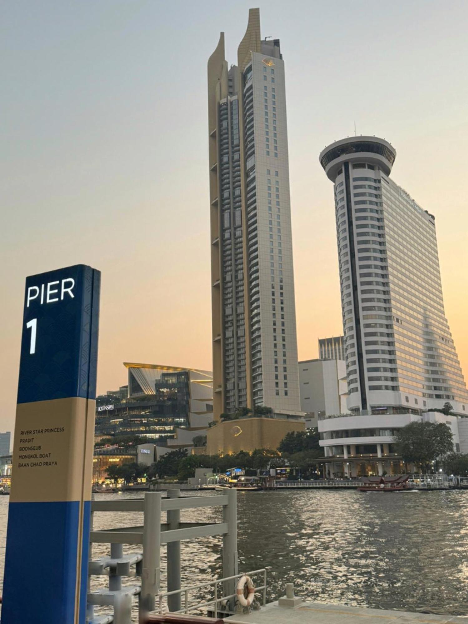 Holiday Inn Express & Suites Bangkok Central Pier By Ihg Extérieur photo